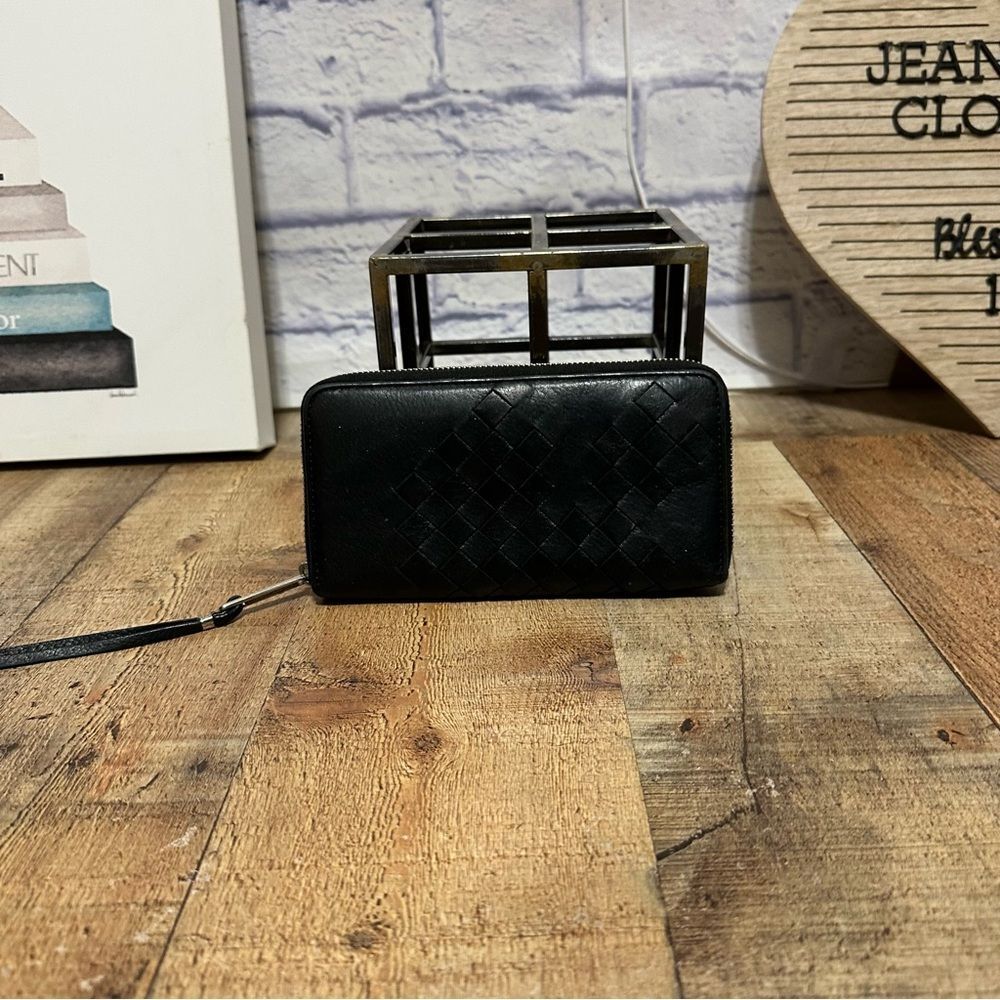 Elliot Lucca woven black leather zip
Around wallet